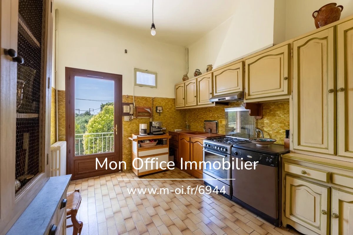 Maison aux volumes généreux - Piscine calme absolu - 13510 EGUILLES — 25