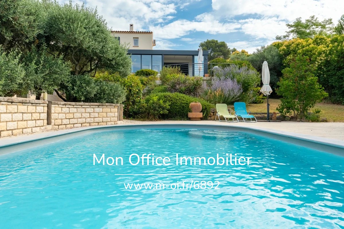 Maison aux volumes généreux - Piscine calme absolu - 13510 EGUILLES — 4