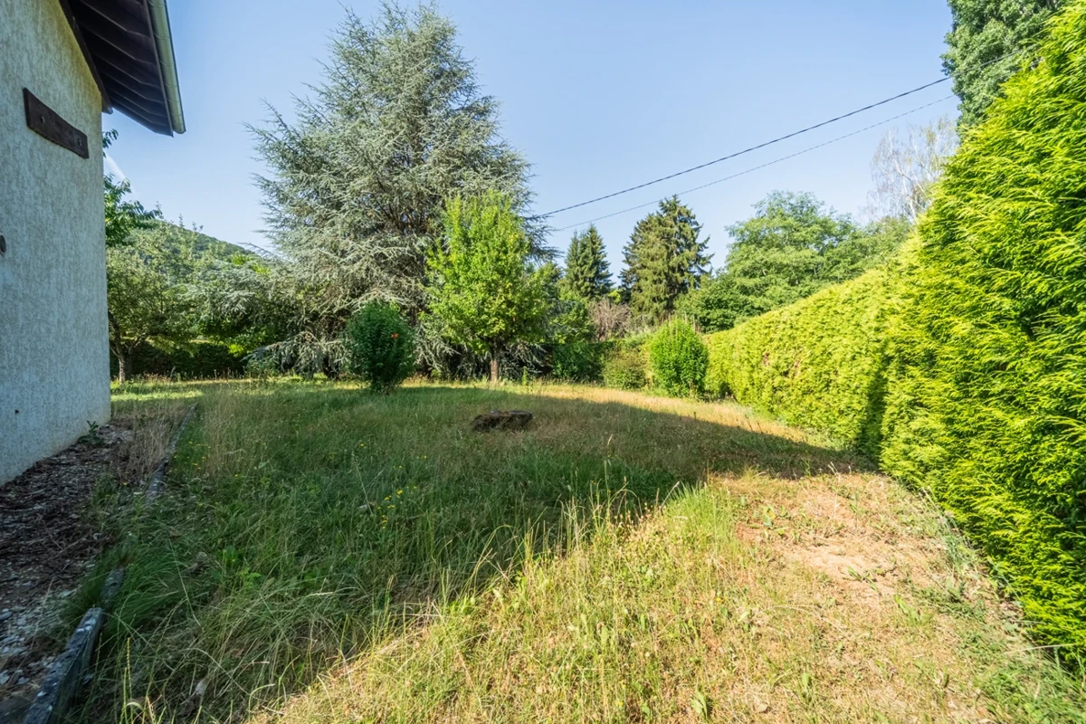 Photo 4 - Maison 5 pièces - grand terrain plat - bonne construction - à rénover
