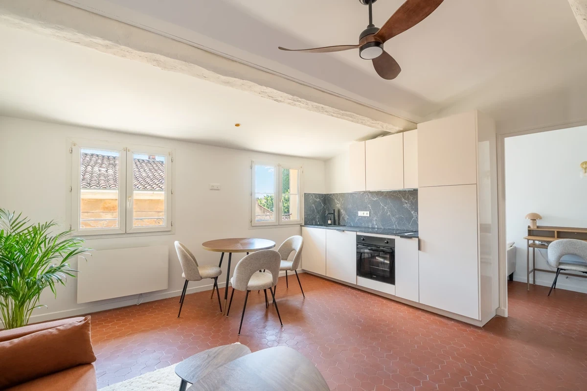 Photo 1 - T3 rénové, bel immeuble, vue dégagée