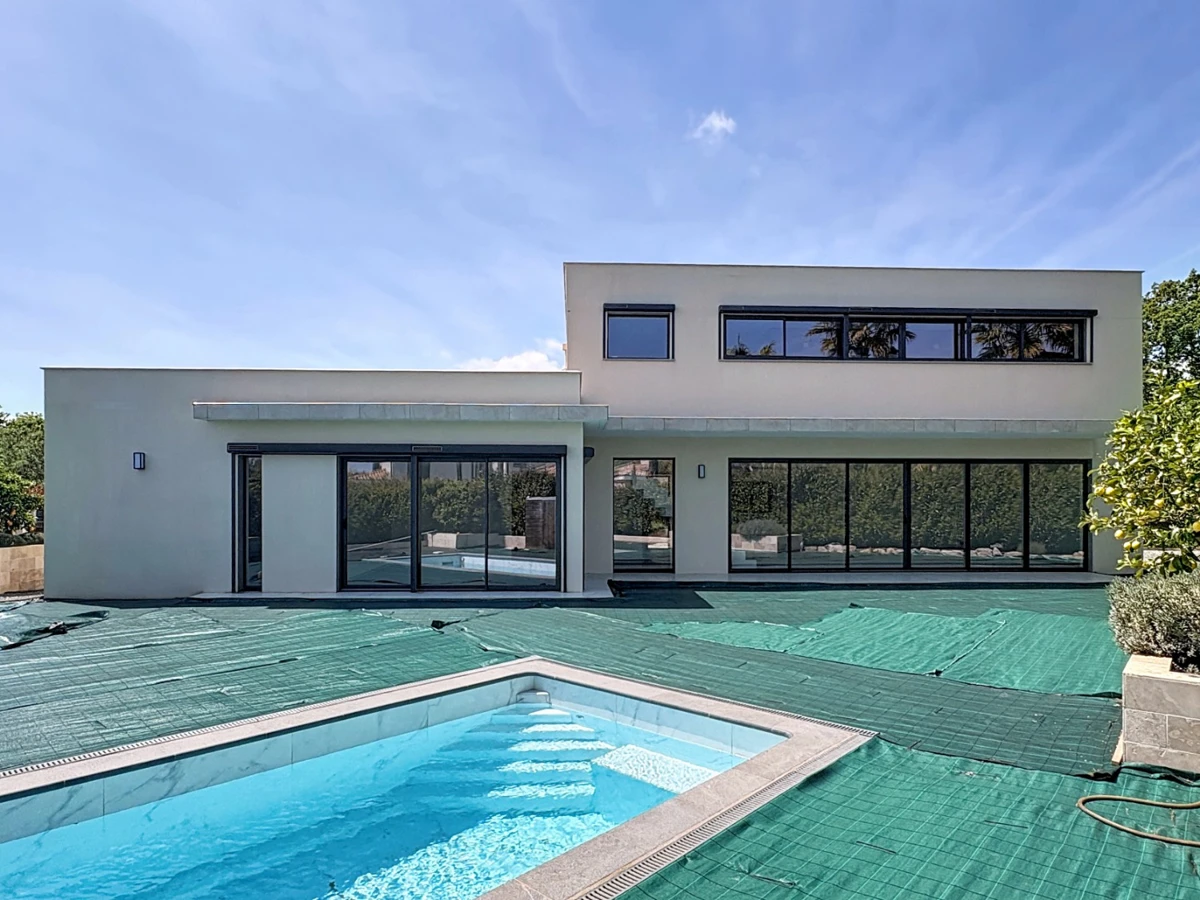 Photo 1 - VILLA MODERNE NEUVE PROCHE VILLAGE À GRIMAUD