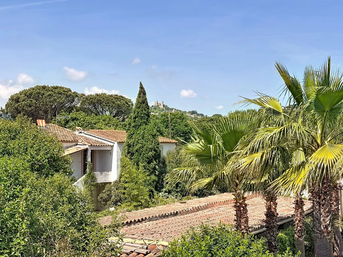 Photo 2 - VILLA MODERNE NEUVE PROCHE VILLAGE À GRIMAUD