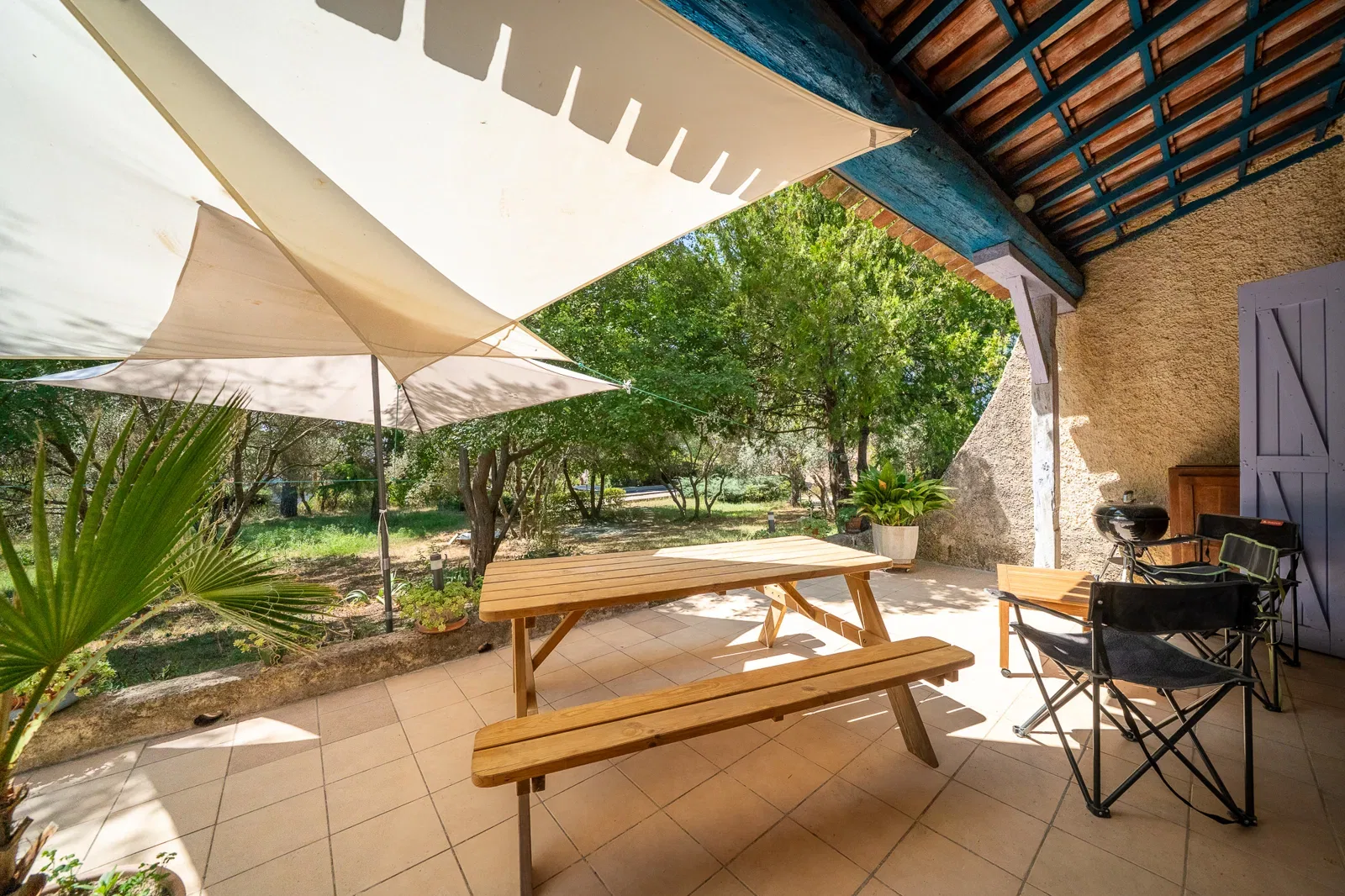 Photo 19 - Villa de 5 chambres, terrain piscinable dans un environnement calme et privilégié à Eguilles