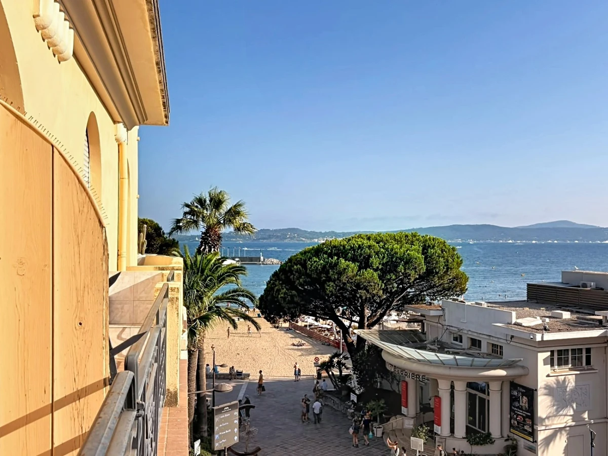 Photo 1 - APPARTEMENT VUE MER RÉNOVÉ PROCHE PLAGE & PORT À SAINTE MAXIME