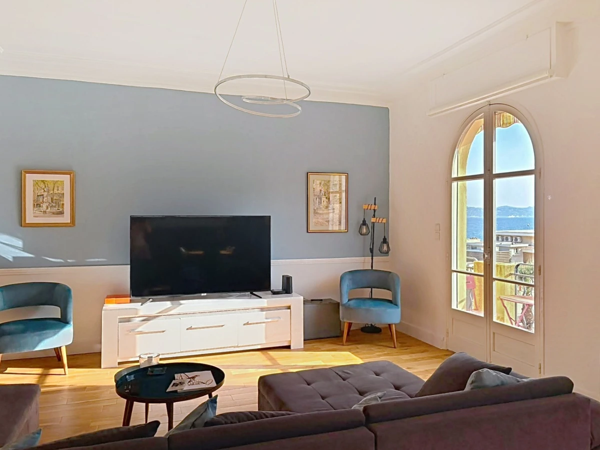 Photo 5 - APPARTEMENT VUE MER RÉNOVÉ PROCHE PLAGE & PORT À SAINTE MAXIME