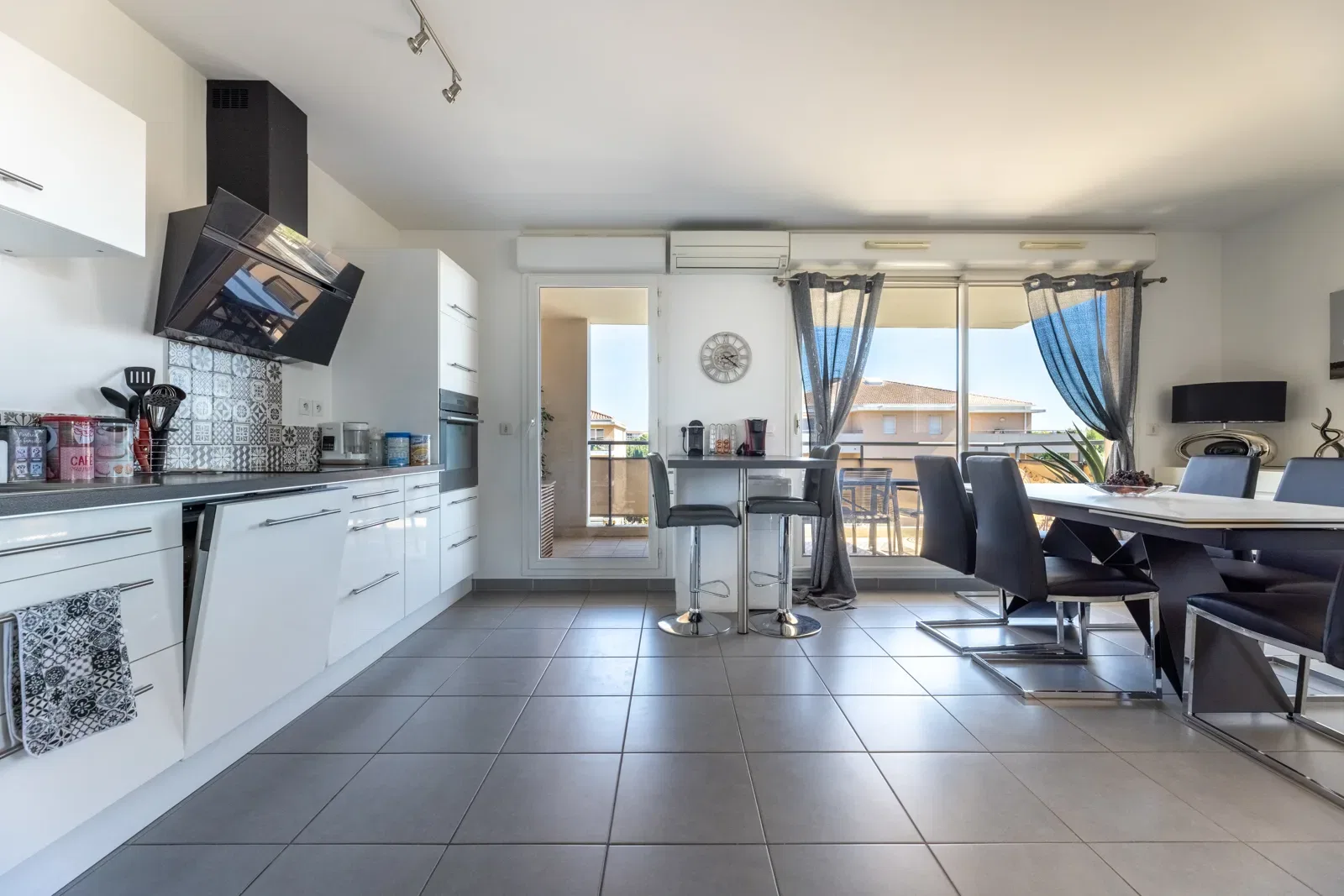 Photo 6 - T3 lumineux avec terrasse, ascenseur, climatisation et parking