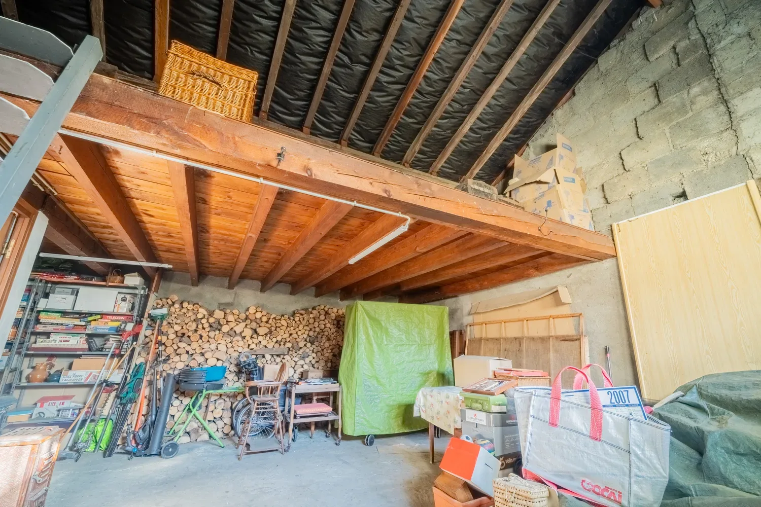 Photo 23 - Maison 4 pièces à rafraichir - 1000m2 de terrain - 8min du lac - 1km du centre ville - (74000) Annecy