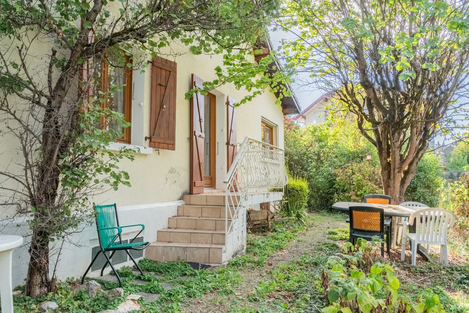 Photo 4 - Maison 4 pièces à rafraichir - 1000m2 de terrain - 8min du lac - 1km du centre ville - (74000) Annecy