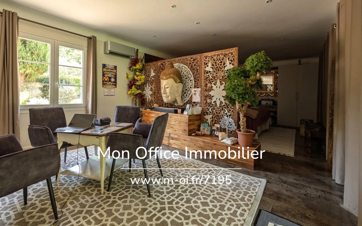 Propriété avec deux maisons et dépendance - Vue Sainte-Victoire - 13 015 MIMET — 28