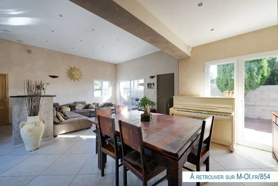 Photo 3 - RESERVEE - 13012 - Marseille - COMMANDERIE/CAILLOLS -Vente villa contemporaine de 2013- T6 de 150m2- Terrain de 525m2 - Piscine