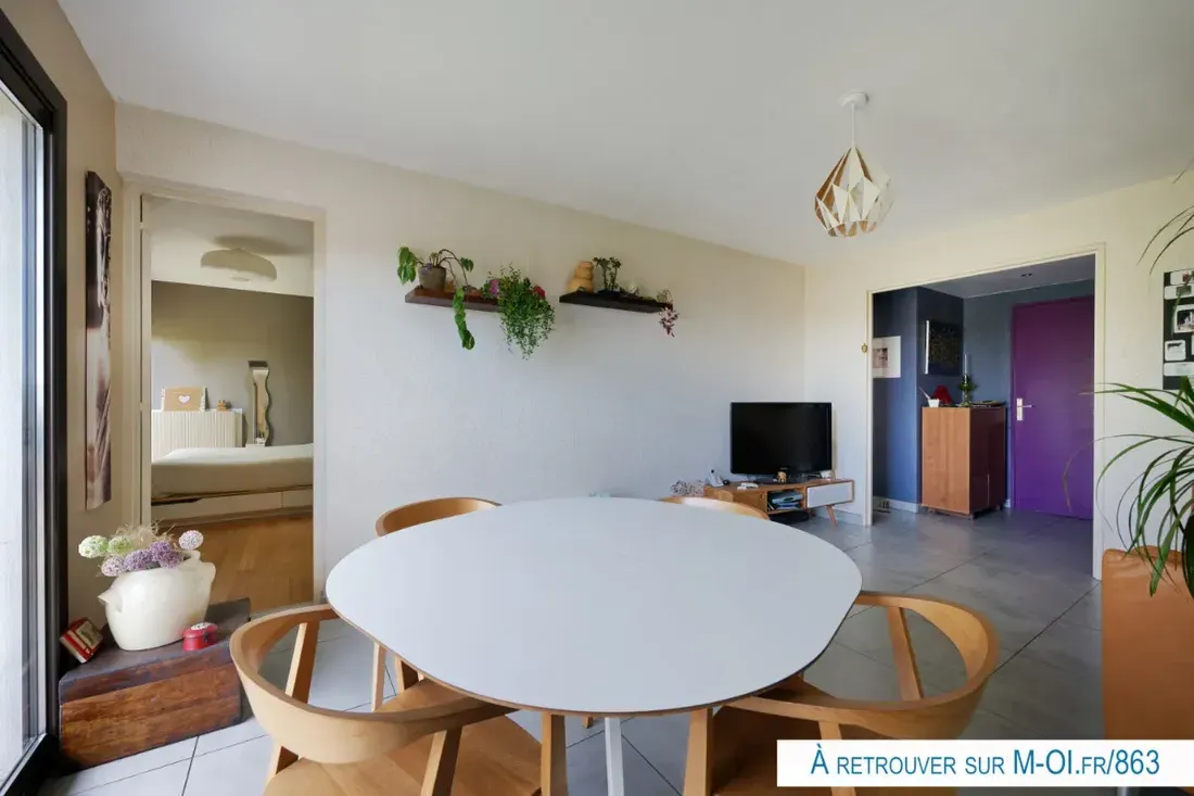 Photo 2 - VENDU - 13012 - Marseille - Appartement T3 contemporain de 60m2 - Dernier étage - Balcons - Cave - Parking