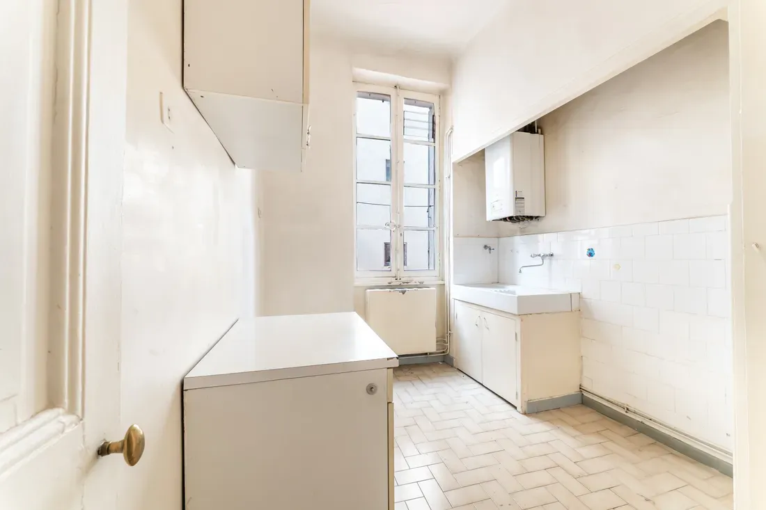 Photo 3 - Appartement T3 à rénover dans le 1er arrondissement de Marseille