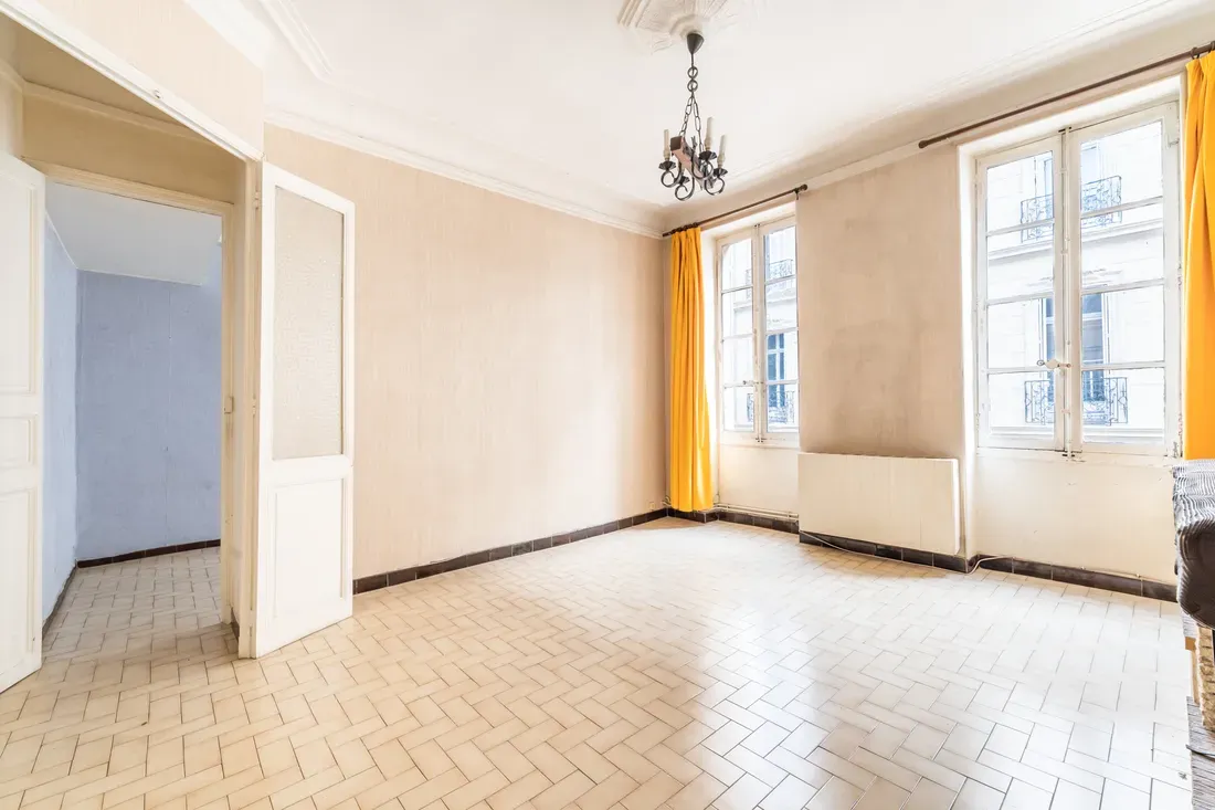 Photo 2 - Appartement T3 à rénover dans le 1er arrondissement de Marseille