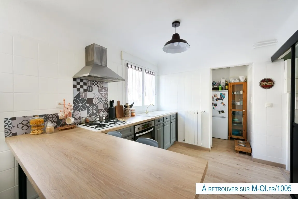 Photo 2 - --- SOUS COMPROMIS --- APPARTEMENT T3  65 M2  Centre vile  - Salon-de-Provence 13 300