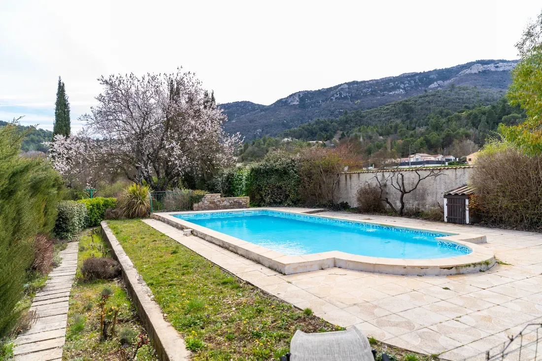 Photo 1 - Maison 4 pièces à Mazaugues (83136)