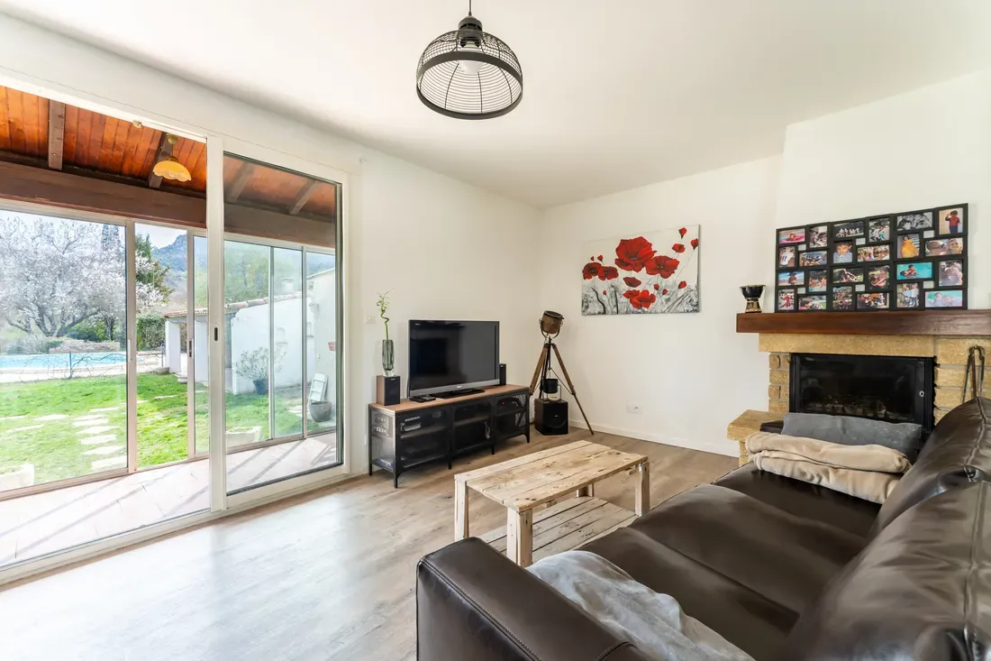 Photo 3 - Maison 4 pièces à Mazaugues (83136)