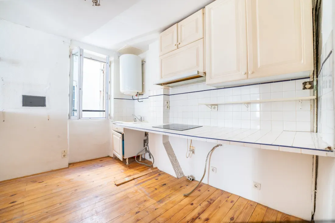 Photo 5 - Studio à rénover à proximité de la mer dans le quartier Saint-Lambert au coeur du 7eme.