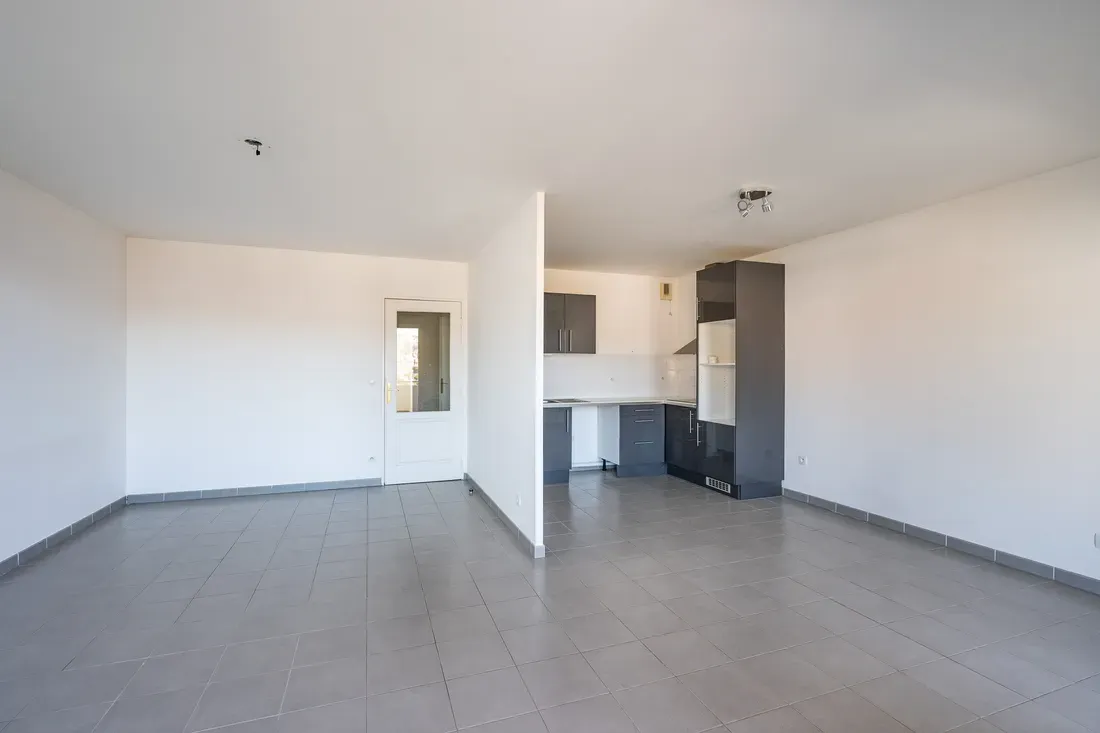 Photo 3 - Appartement 3 pièces à Marseille 16e Arrondissement (13016)