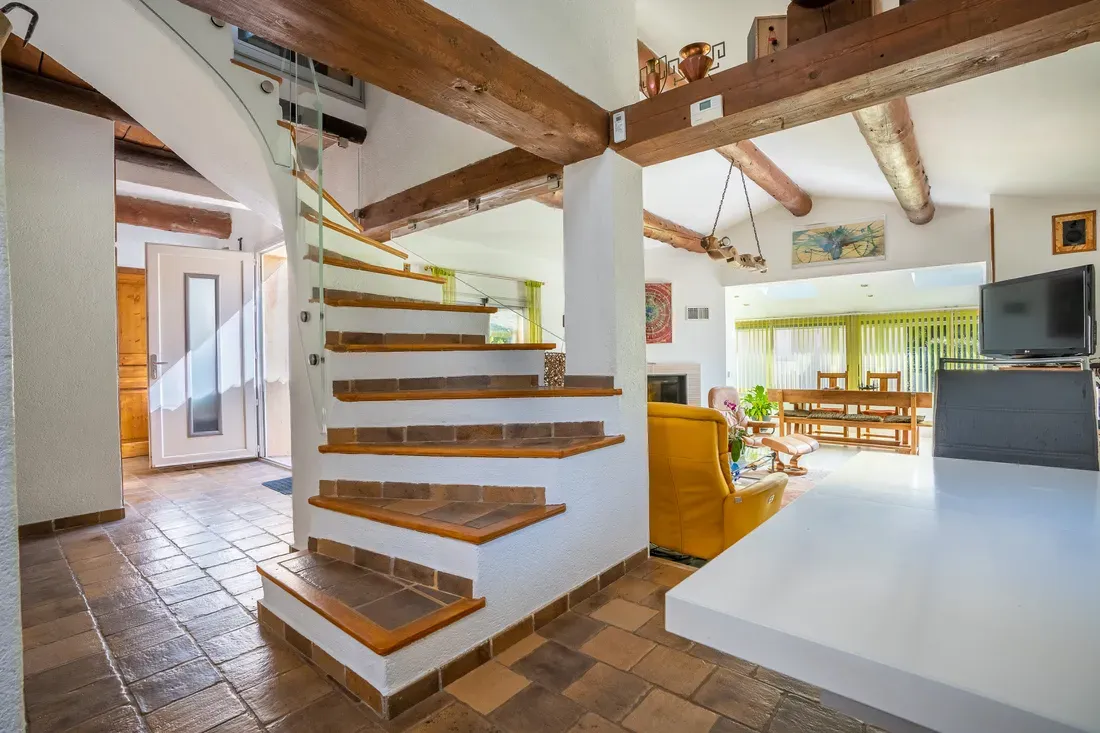 Photo 4 - Maison 4 pièces à Luynes, sur plus de 1000m2 de terrain avec Piscine. 