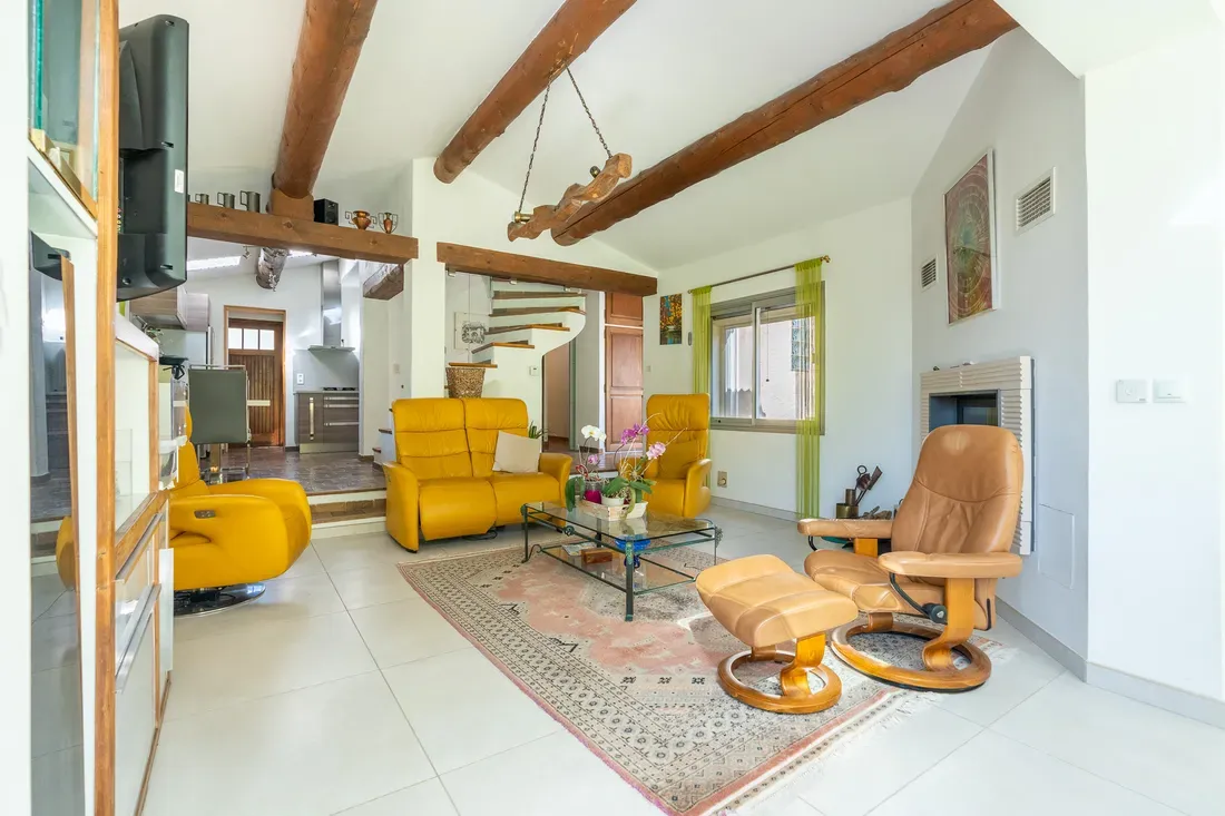 Photo 3 - Maison 4 pièces à Luynes, sur plus de 1000m2 de terrain avec Piscine. 
