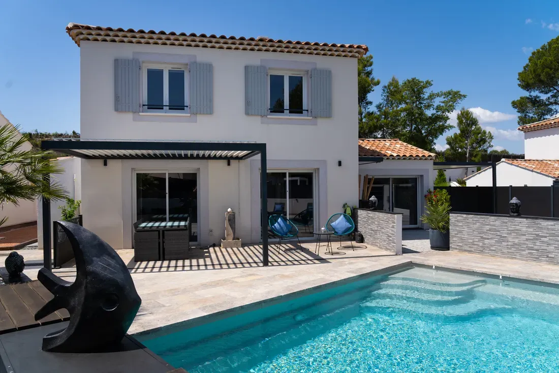 Photo 1 - Villa 2020 à Calas(13480)EXCLU:  115m2 - 3 chambres+ bureau- piscine sel - buanderie- carport