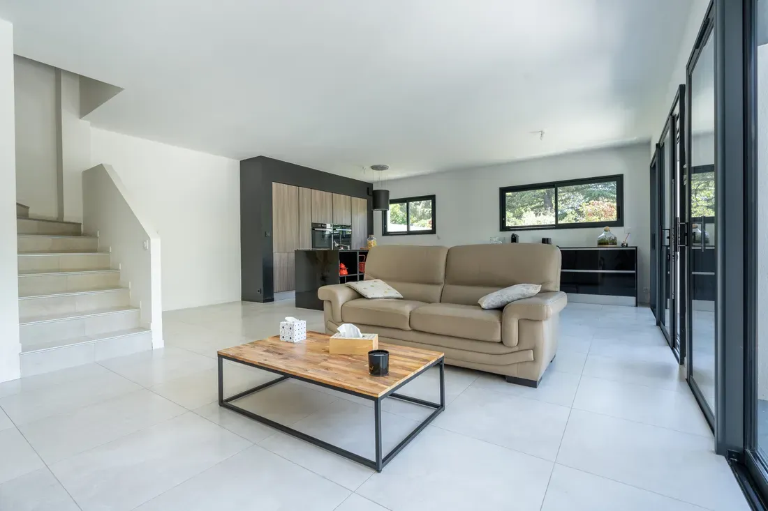 Photo 5 - Maison neuve contemporaine à Saint-Raphaël (83700)
