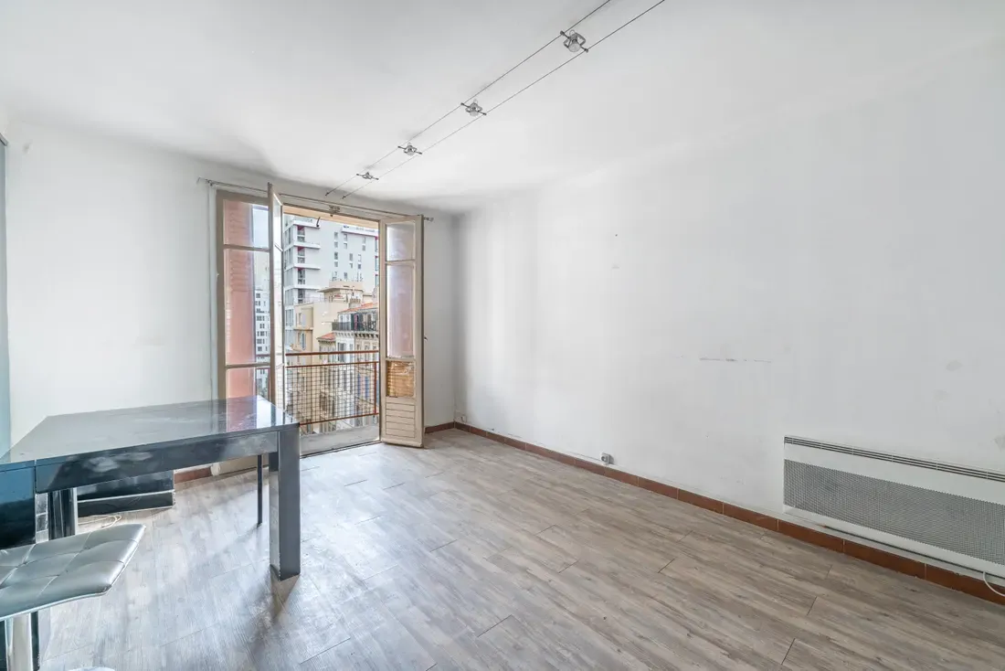 Photo 4 - Appartement 3 pièces + 2 balcons + ascenseur à Marseille 3e Arrondissement