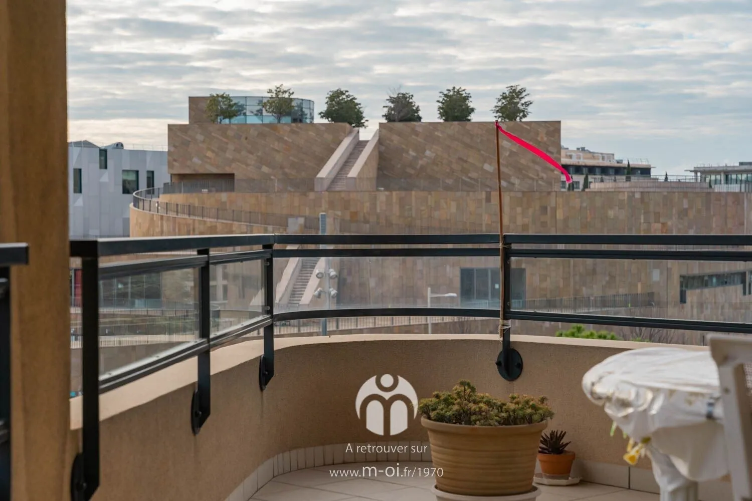 Photo 2 - Aix-en-Provence(13100)-SOUS-COMPROMIS/ Allées Provençales Grand T3 (ancien T4)- Ascenseur- Terrasse- 2 box fermés
