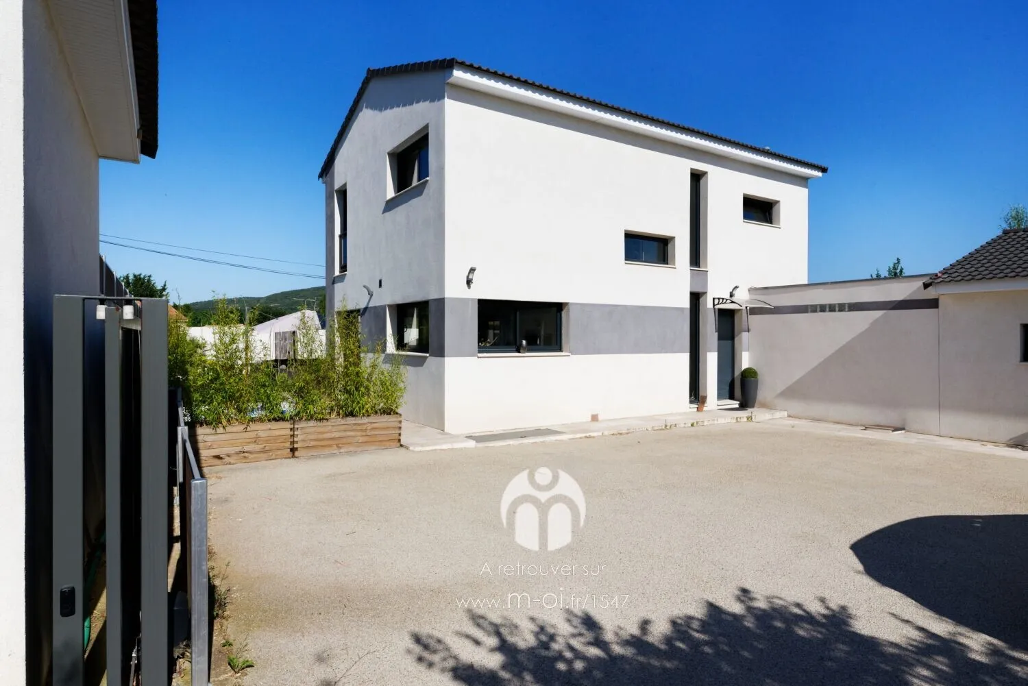 Photo 4 - 13610- Le Puy-Sainte-Réparade- VENDUE Villa contemporaine 160m2 - 4 chambres - buanderie- grand garage- calme