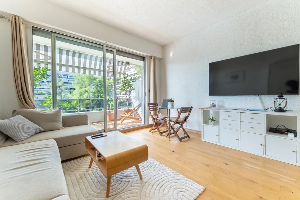 Photo 3 - Appartement 1 pièce avec terrasse dans le 8ème arrondissement