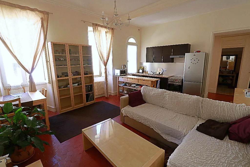 Photo 1 - VENDU - Salon de Provence (13300) - T2 de 52m2 - Rénové avec belles prestations et cachet de l'ancien préservé