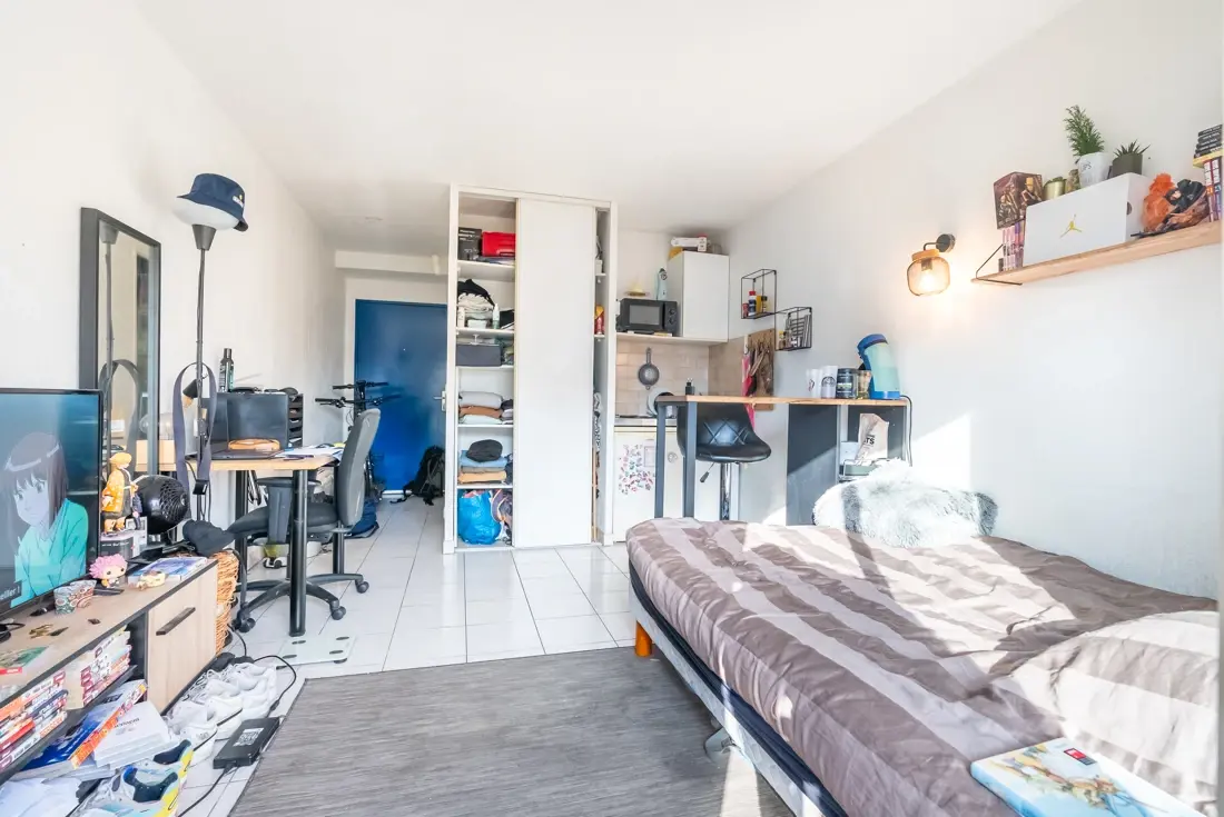 Photo 3 - studio avec balcon et cave à Marseille 5eme arrondissement 13005