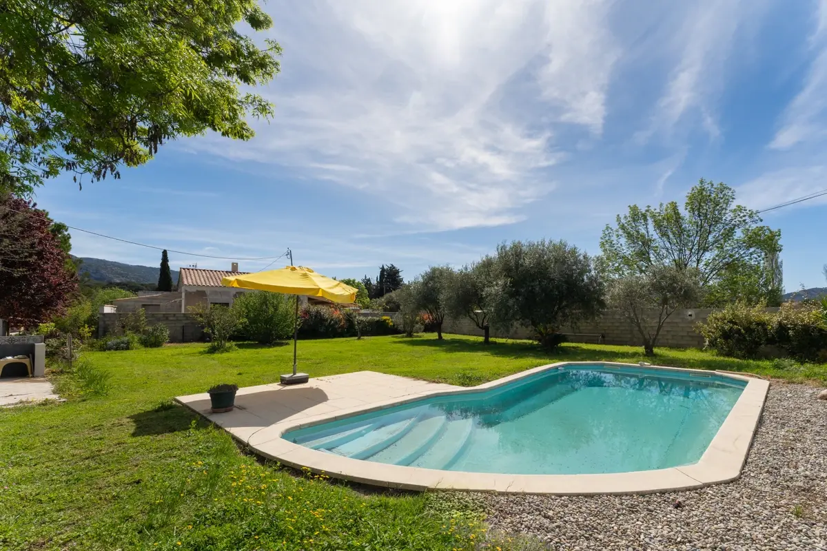Photo 1 - Maison 4 pièces et T2 indépendant sur 2600m2 de terrain avec piscine 
