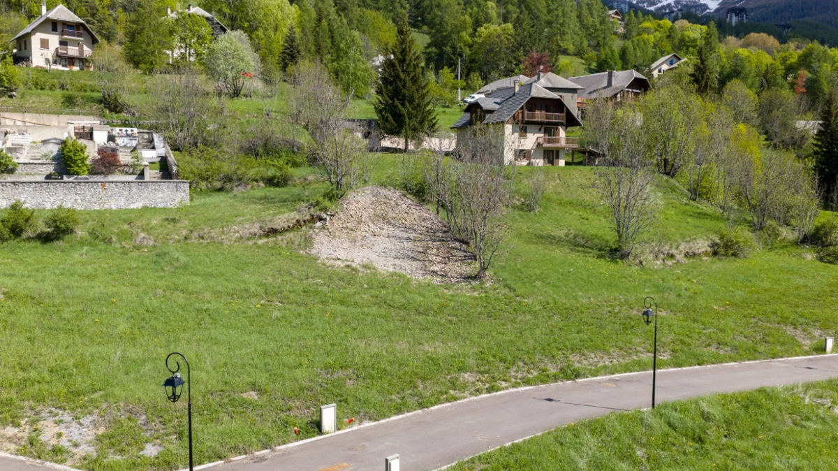 Photo 1 - Terrain viabilisé 627m²- Les Orres