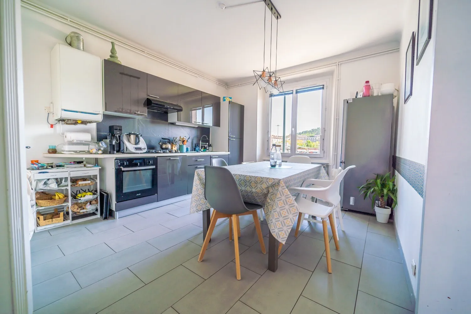 Photo 2 - Appartement 4 pièces avec cave et garage à Annecy (74000)
