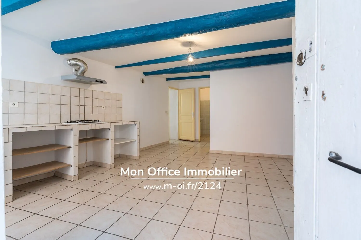 Photo 4 - RIANS(83560)-VENDU Appartement T1/2 en RDC- 38m2- plain-pied- centre-village- GARAGE 