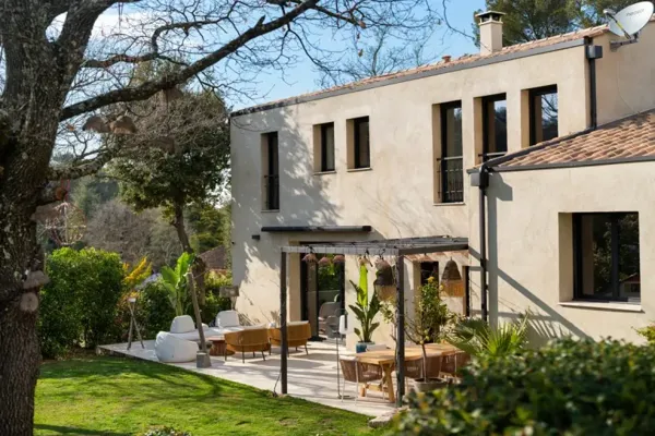 Célony - Résidence sécurisée - Maison 7 pièces - Calme - pisc...