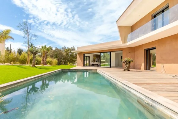 Maison 8 pièces 291 m² · à Saint-Raphaël · 291 m² · 1 995 000 €