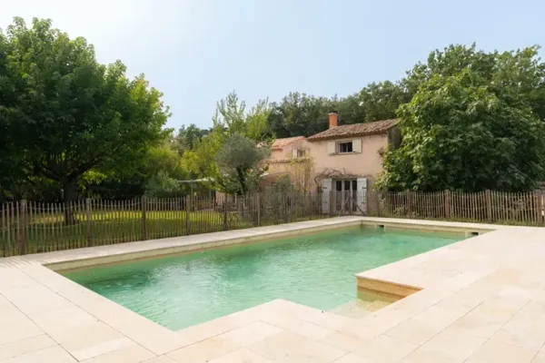 Villa de charme avec piscine située au Montaiguet