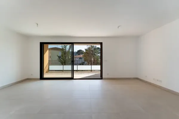 Appartement neuf 4 pièces - Terrasse - Stationnements - Ascen...