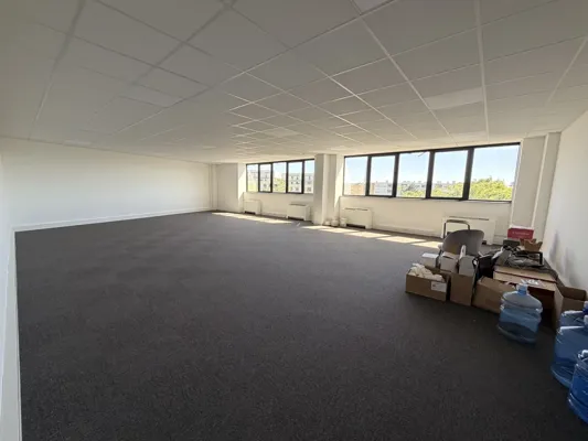 Local Professionnel - Aix-en-Provence - 6769-SLE