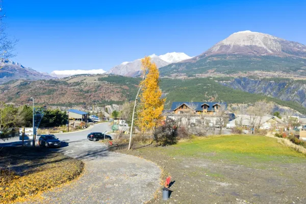 Terrain - Crots - 5854-MTE