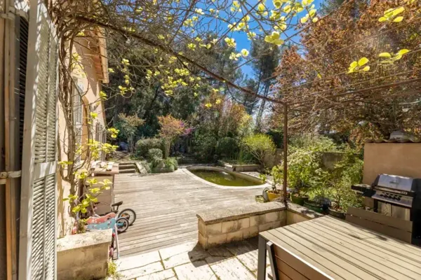Maison 4 pièces avec jardin, piscine et garage