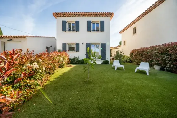 Maison moderne 5 pièces - Luynes 