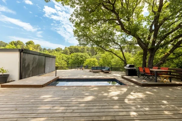 Appartement 5 pièces + terrasse + piscine à Aix-en-Provence 
