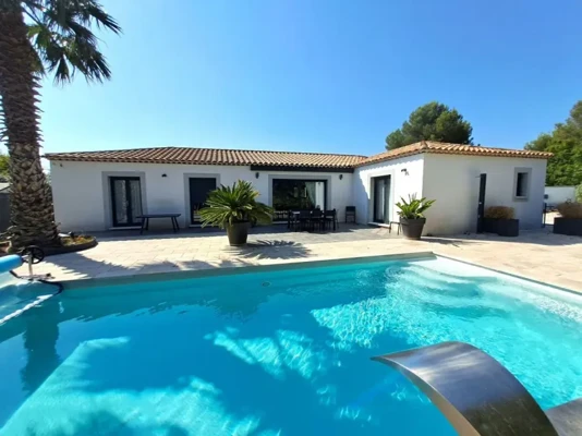 Maison avec 4 chambres, piscine et garage - 17 minutes d'Aix ...